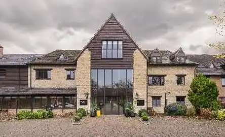Oxford Spires Hotel