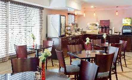 Best Western Plus Marina Shores Hotel