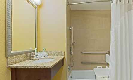 Holiday Inn Express & Suites Ft Lauderdale N - Exec Airport
