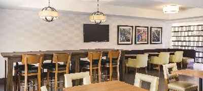 La Quinta Inn & Suites Fresno Riverpark