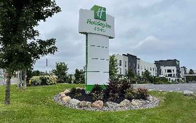 Maplewood Suites - Extended Stay