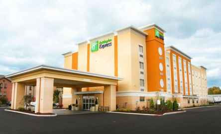 Holiday Inn Express Toledo North, an IHG Hotel