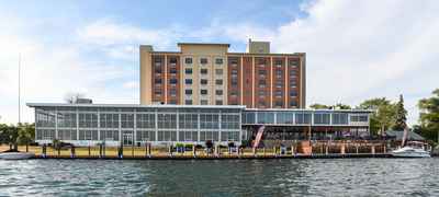 Niagara Riverside Resort, BW Premier Collection