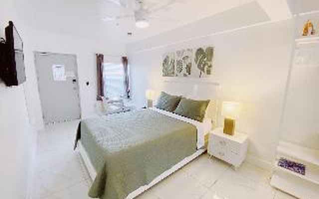 Samantha Apartments by Lowkl