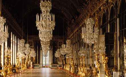 Palace of Versailles & Gardens: Guided Tour + Transport