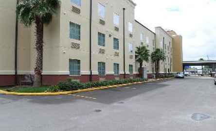 Comfort Suites