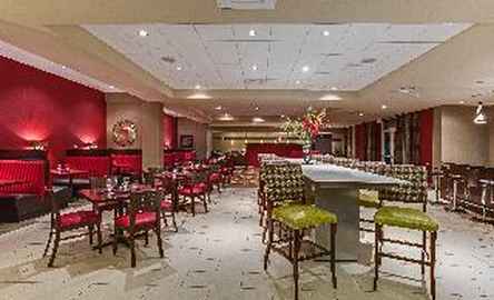 Holiday Inn Fort Myers Airport at Town Center