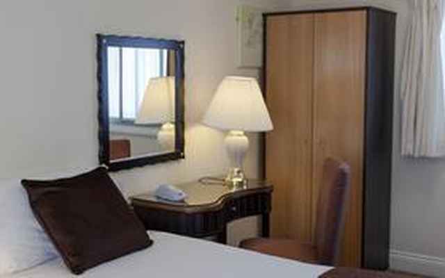 Russ Hill Hotel Gatwick