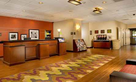 Hampton Inn & Suites San Antonio Airport