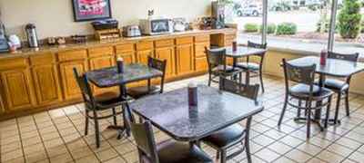 Rodeway Inn & Suites