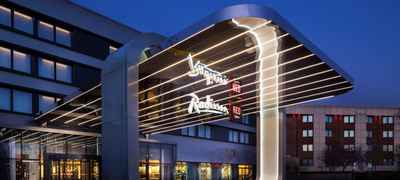 Radisson RED Hotel London Heathrow