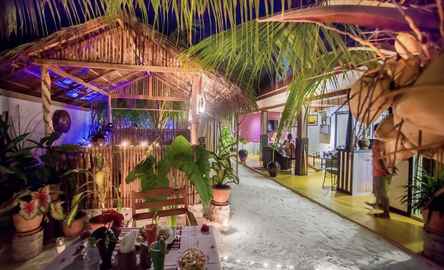Equator Beach Inn
