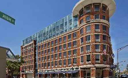 Hampton Inn & Suites Columbus-Downtown