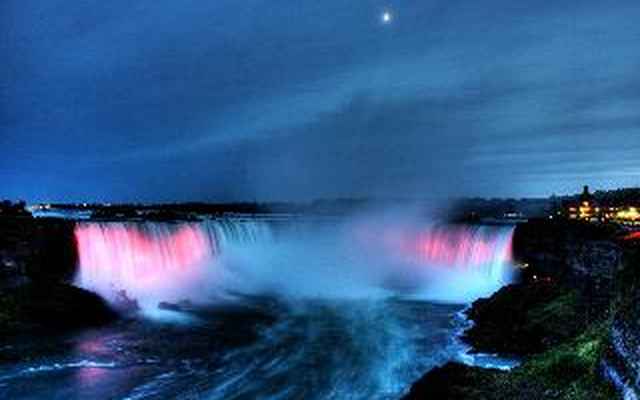Crowne Plaza Niagara Falls - Fallsview Hotel
