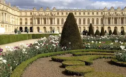 Palácio de Versalhes e Jardins: Visita Guiada + Transporte
