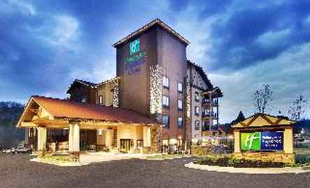 Holiday Inn Express & Suites Helen
