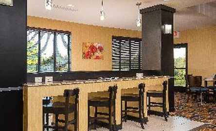 Holiday Inn Express & Suites Lafayette East