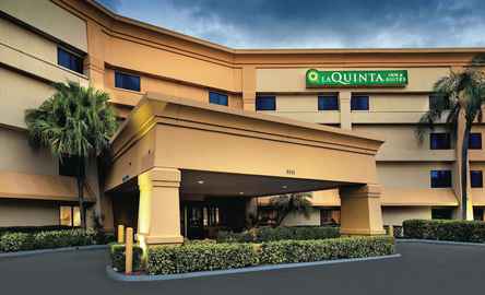 La Quinta Inn & Suites Miami Airport East