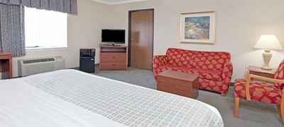 Baymont Inn & Suites Detroit Airport/Romulus