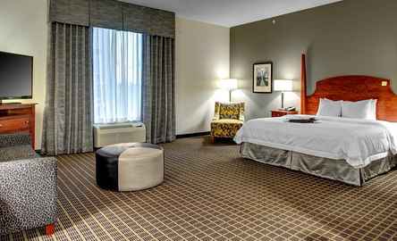 Hampton Inn & Suites by Hilton Greenville Downtown RiverPlace