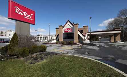 Red Roof Inn & Suites Newark - University