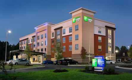 Holiday Inn Express And Suites Fayetteville South, an IHG Hotel