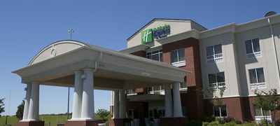 Holiday Inn Express & Suites Brookhaven