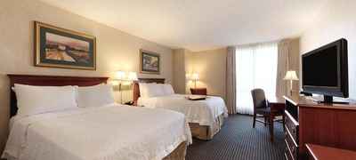 Hampton Inn & Suites Kansas City-Country Club Plaza