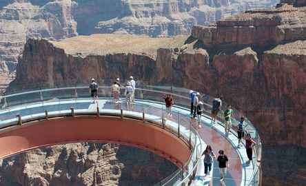 Grand Canyon West Rim Bus Tour and Hoover Dam Photo Stop
