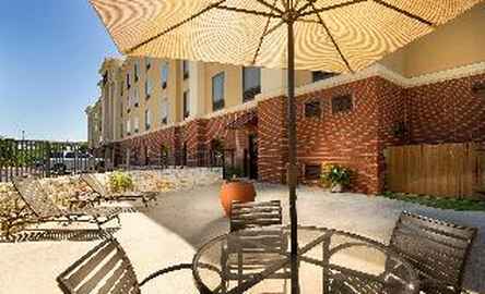 Hampton Inn & Suites San Antonio Airport