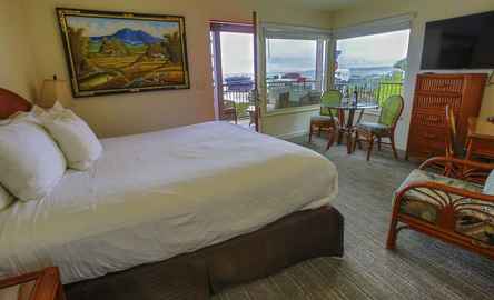 Pantai Inn