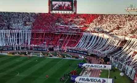 Estádio do River Plate e excursão ao museu