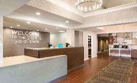 Hampton Inn & Suites Fort Lauderdale Airport