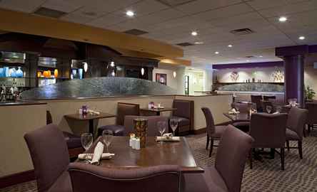 DoubleTree Suites by Hilton Cincinnati - Blue Ash