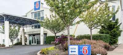 Motel 6