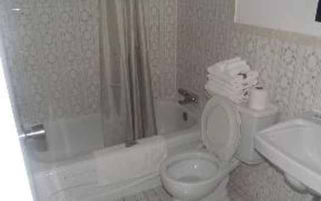 Empress Inn and Suites