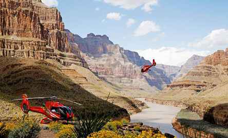 King of Canyons Heli Tour with Las Vegas Strip