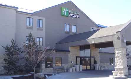 Holiday Inn Express Kansas City - Bonner Springs
