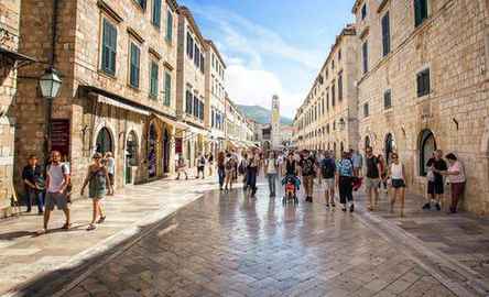 Old Town walking guided tour in Dubrovnik