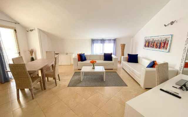 Branco Suites