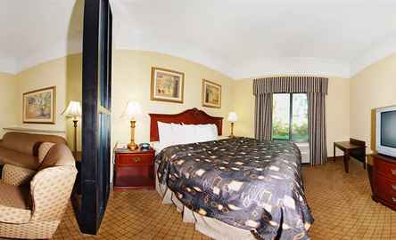 Comfort Suites Savannah North