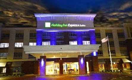 Holiday Inn Express & Suites Toledo South - Perrysburg