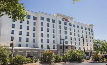 Hampton Inn & Suites Charleston Airport