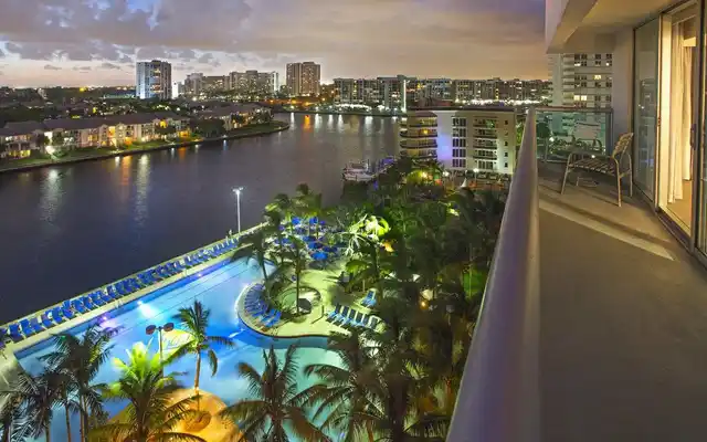 DoubleTree Resort by Hilton Hollywood Beach