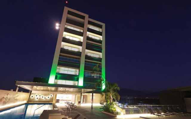 Holiday Inn & Suites Puerto Vallarta Marina & Golf
