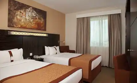 Holiday Inn Express Dubai  Jumeirah