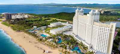 Hotel Riu Emerald Bay
