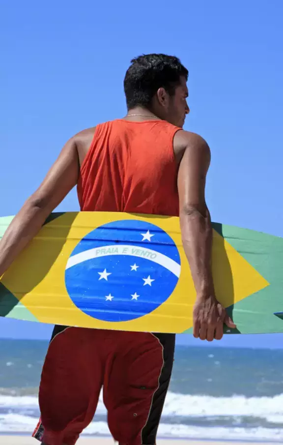 Em Fortaleza tem esportes radicais com belas paisagens