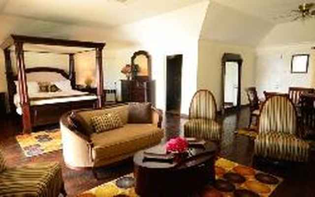 Beachcombers Hotel