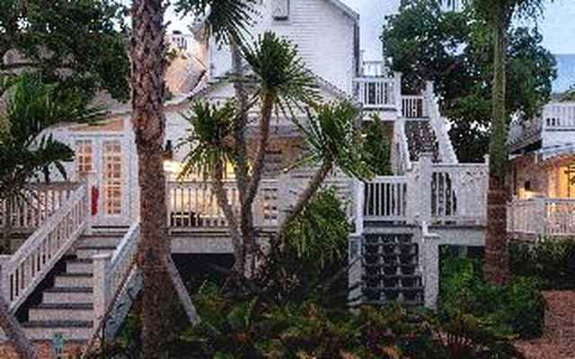Kimpton Winslow's Bungalows